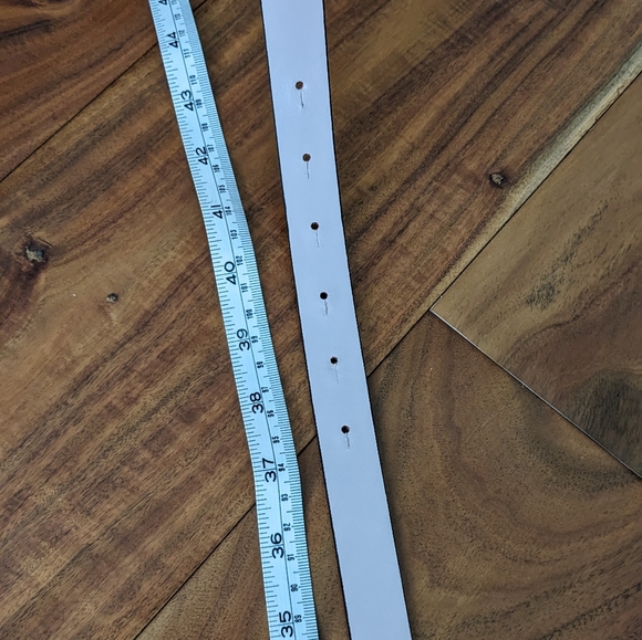 MARIO VALENTINO SLIM LEATHER LAVENDER LOGO BELT SIZE LARGE + DUST BAG NWT ❤️ - Picture 11 of 11